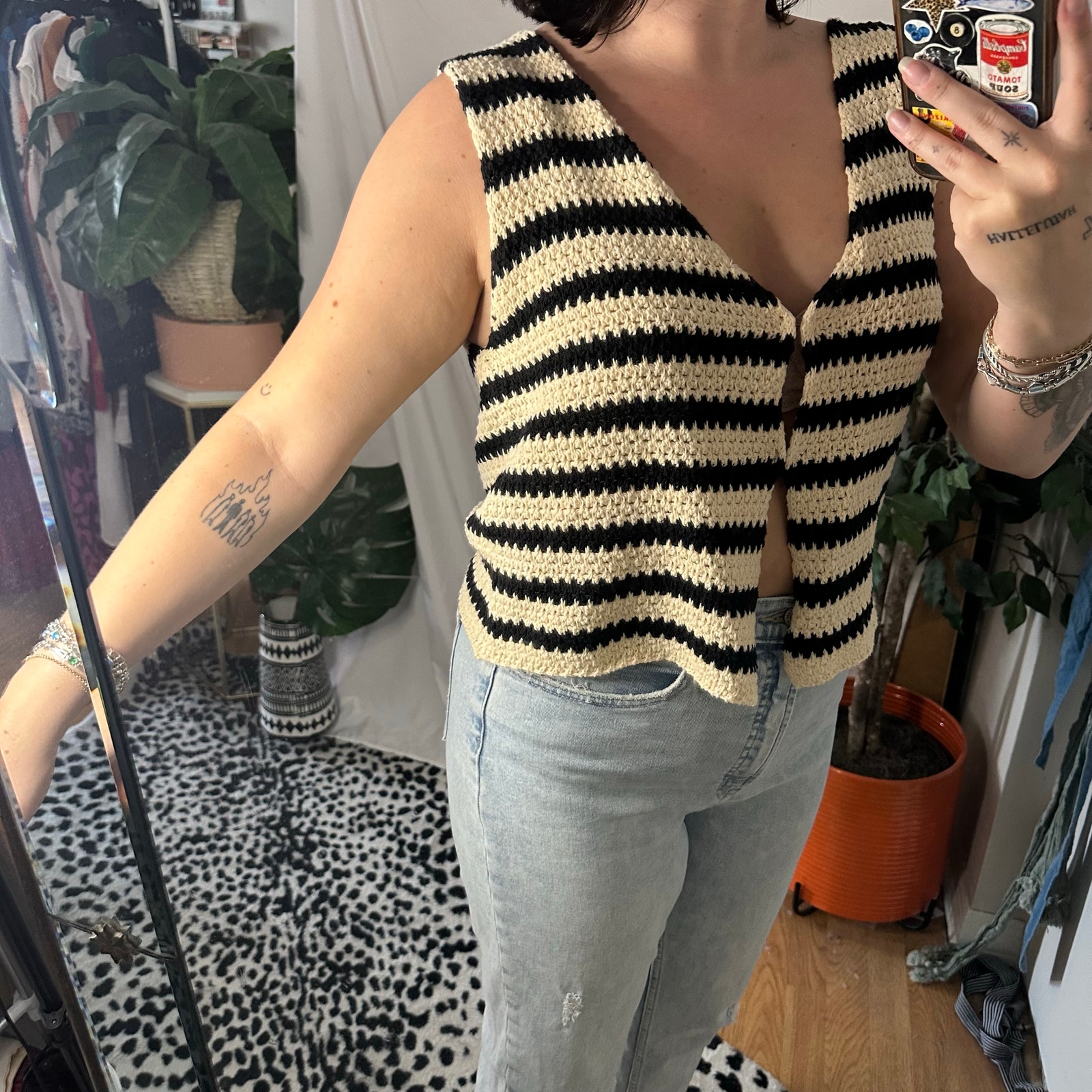 Isalis Crochet Knit Vest Top Cream Black Stripe Size Large — image 7 of 7